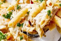 Creamy Chicken Alfredo Pasta Bake
