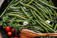 Sautéed Green Beans with Garlic and Lemon Zest