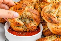 Irresistible Homemade Garlic Knots
